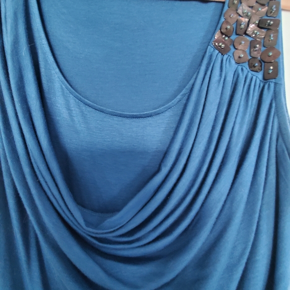 Top - Picture 2 of 5